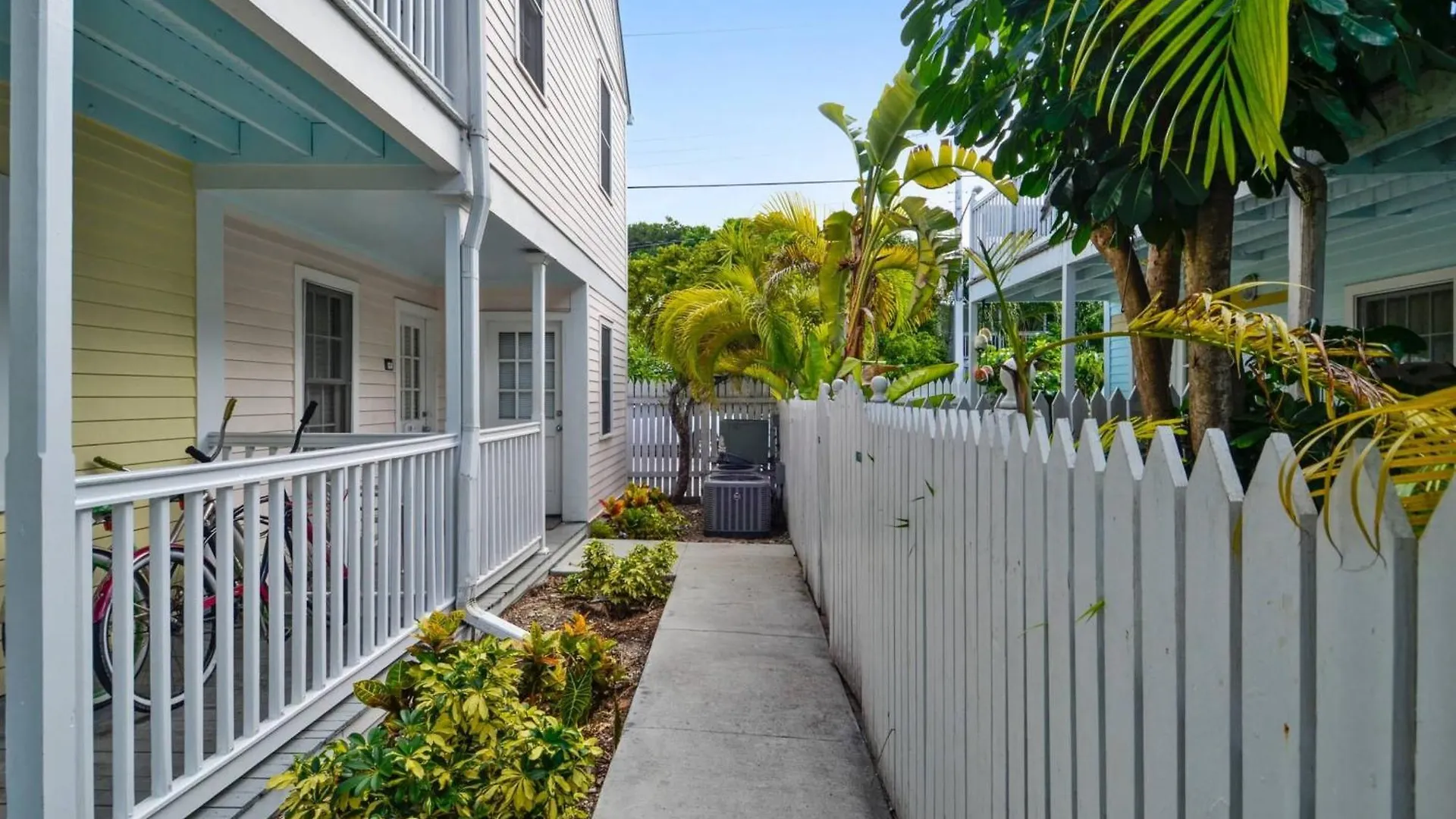 Parrot Perch By Avantstay Old Town Key West W Shared Pool Week Long Stays Only