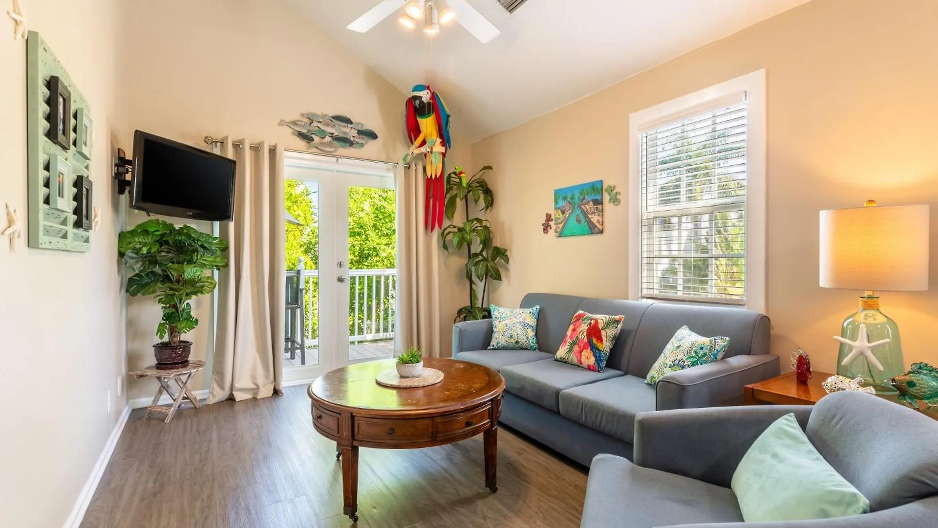Parrot Perch By Avantstay Old Town Key West W Shared Pool Week Long Stays Only Holiday home