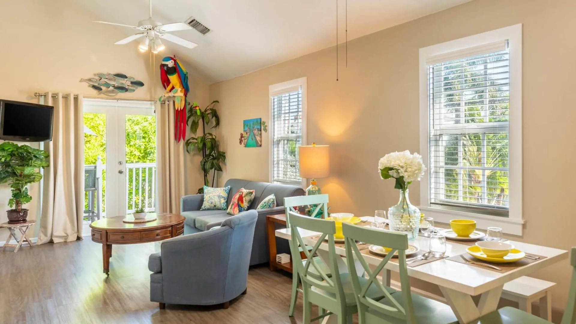 Parrot Perch By Avantstay Old Town Key West W Shared Pool Week Long Stays Only